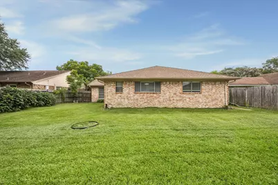 2011 Victoria Court, League City, TX 77573 - Photo 21