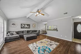 2011 Victoria Ct, League City, TX 77573 - Photo 5