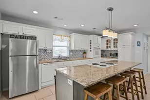 13925 Pirates Beach Blvd, Galveston, TX 77554 - Photo 13