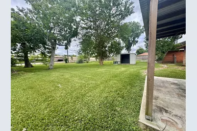111 Mimosa, Lake Jackson, TX 77566 - Photo 17