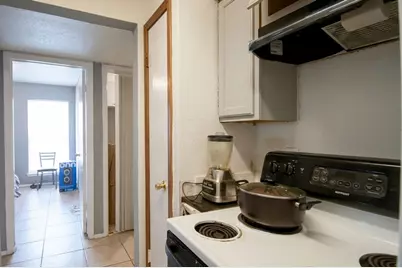 10603 Wilcrest Drive #15, Houston, TX 77099 - Photo 17