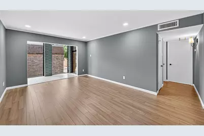 7555 Katy Freeway #127, Houston, TX 77024 - Photo 5