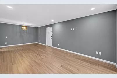 7555 Katy Freeway #127, Houston, TX 77024 - Photo 5