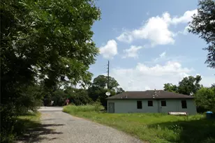 1721 Y. U. Jones Rd, Richmond, TX 77469 - Photo 11