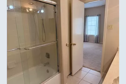 4001 Tanglewilde Street #811, Houston, TX 77063 - Photo 25