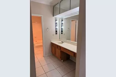 4001 Tanglewilde Street #811, Houston, TX 77063 - Photo 17