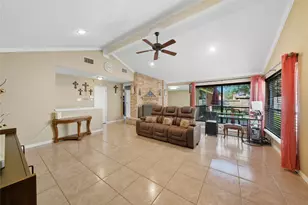 15318 Evergreen Pl Dr, Houston, TX 77083 - Photo 5