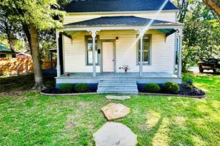 419 Main, La Grange, TX 78945 - Photo 1