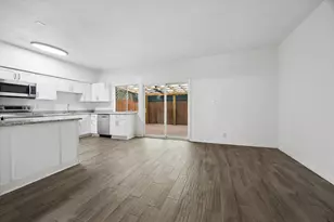 840 Threadneedle St, Houston, TX 77079 - Photo 9