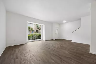 840 Threadneedle Street #207, Houston, TX 77079 - Photo 5