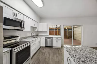 840 Threadneedle Street #207, Houston, TX 77079 - Photo 17
