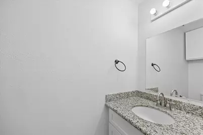 840 Threadneedle Street #207, Houston, TX 77079 - Photo 33