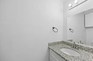 840 Threadneedle St, Houston, TX 77079 - Photo 33