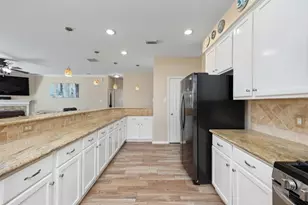 9907 Therrell Dr, Houston, TX 77064 - Photo 9