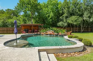 1208 Bronco Trail, Angleton, TX 77515 - Photo 11