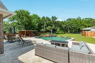 1208 Bronco Trail, Angleton, TX 77515 - Photo 7