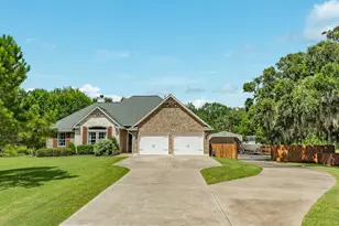 1208 Bronco Trail, Angleton, TX 77515 - Photo 1