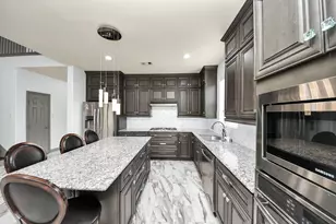 4410 Lodge Vine Ct, Sugar Land, TX 77479 - Photo 11