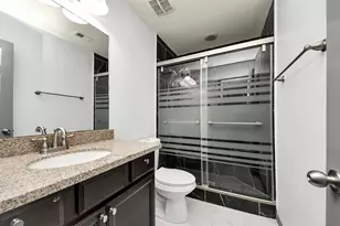 4410 Lodge Vine Ct, Sugar Land, TX 77479 - Photo 35