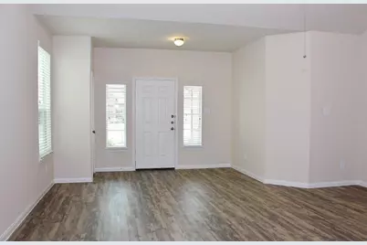 12243 Maura Lane, Houston, TX 77044 - Photo 9