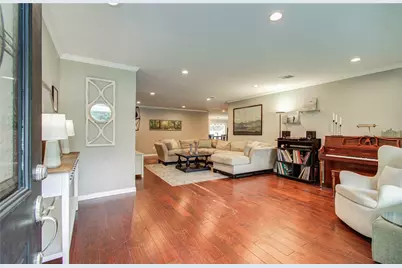 4846 Creekbend Drive, Houston, TX 77035 - Photo 7