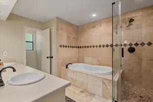 10 Cape Chestnut Dr, Spring, TX 77381 - Photo 11