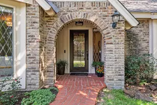 10 Cape Chestnut Dr, Spring, TX 77381 - Photo 3