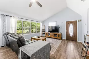 2217 Shannon Dr, Huntsville, TX 77320 - Photo 3