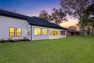 210 Hogan Ln, Hempstead, TX 77445 - Photo 39