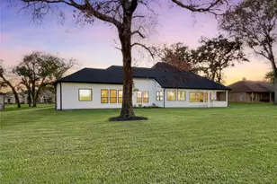 210 Hogan Ln, Hempstead, TX 77445 - Photo 37