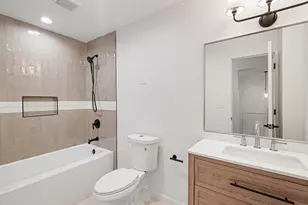 2 Kittiwake Ct, The Woodlands, TX 77380 - Photo 33