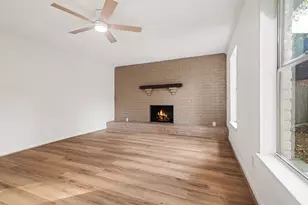 2 Kittiwake Ct, The Woodlands, TX 77380 - Photo 3