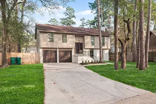 2 Kittiwake Ct, The Woodlands, TX 77380 - Photo 1