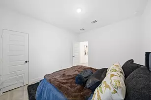 1352 W 24th St, Houston, TX 77008 - Photo 13