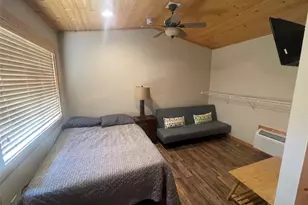 1104 Rorem Ave, Palacios, TX 77465 - Photo 15
