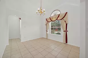 2103 5 Iron Dr, Houston, TX 77089 - Photo 3