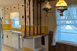 984 N Monroe St, La Grange, TX 78945 - Photo 13