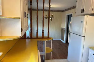 984 N Monroe St, La Grange, TX 78945 - Photo 9