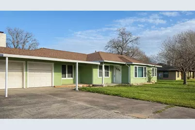 984 N Monroe Street, La Grange, TX 78945 - Photo 1