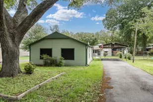 605 Hospital St, Tomball, TX 77375 - Photo 13