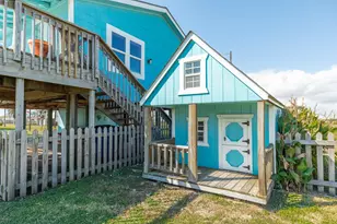 902 Treaty Dr, Surfside Beach, TX 77541 - Photo 13