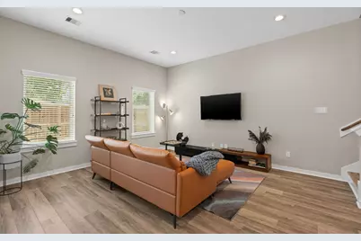 413 Stonework Oaks Lane, Houston, TX 77076 - Photo 17