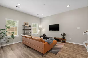 413 Stonework Oaks Lane, Houston, TX 77076 - Photo 17