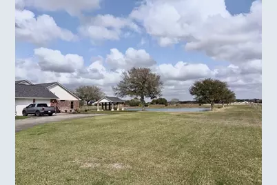 193 Kayla Lane, El Campo, TX 77437 - Photo 5