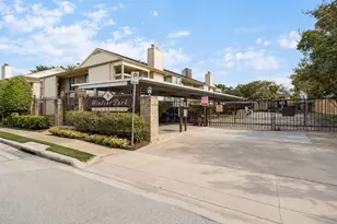 1881 Bering Dr, Houston, TX 77057 - Photo 3
