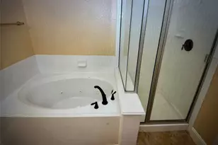 8911 Silent Willow Ln, Sugar Land, TX 77479 - Photo 13