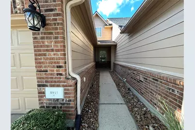 8911 Silent Willow Lane, Sugar Land, TX 77479 - Photo 7