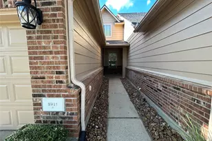 8911 Silent Willow Ln, Sugar Land, TX 77479 - Photo 7