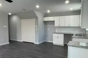 8107 Denton St, Houston, TX 77028 - Photo 7