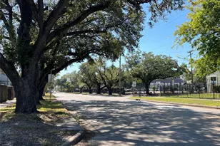 1811 & 1815 Studewood St, Houston, TX 77008 - Photo 9